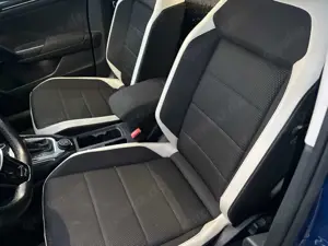 Volkswagen T-Roc T-Roc 2.0 TDI SCR 4Motion DSG Sport Bild 5