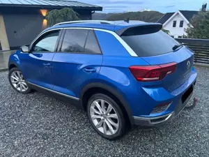 Volkswagen T-Roc T-Roc 2.0 TDI SCR 4Motion DSG Sport Bild 2