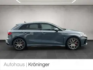 Audi RS3 RS 3 Sportback 2.5 quattro 400 PS HUD Pano Sonos Bild 4