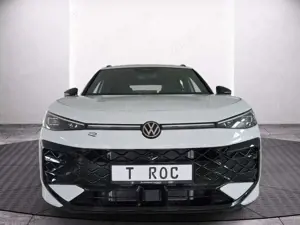 Volkswagen T-Roc R-Line 1.5 eTSI DSG Matrix Black Style Bild 4