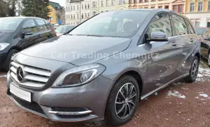 Mercedes-Benz B 180 Xenon Navi Klima Sitzheizung Tüv 10/2027