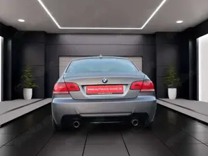 BMW 335 i Coupe E92 Navi Memory Sitze Soundsystem Xenon Ku Bild 4