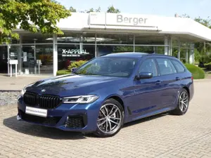 BMW 520 d xDrive M Sport AHK / Panoramad. / Adapt. LED