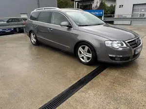 Volkswagen Passat Variant 2.0 TDI DPF Highline AHK TÜV Shz Klima Tiefer Nsw