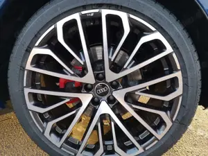 Audi SQ7 4.0TFSI Quattro Facelift Voll Bild 5