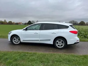 Ford Focus Focus Turnier 1.5 EcoBlue Start-Stopp-System COOL Bild 5