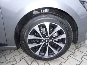 Mitsubishi Colt PLUS 1.0 T-Benziner 6-Gang Bild 5