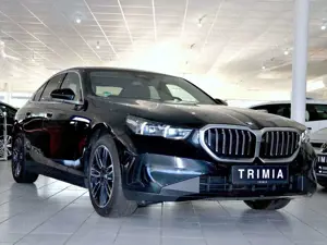 BMW 520 i A | HUD | LED | 4 ZONEN | HARMAN | ACC