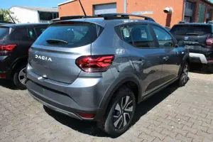 Dacia Sandero Stepway Expression TCe 90 Bild 4