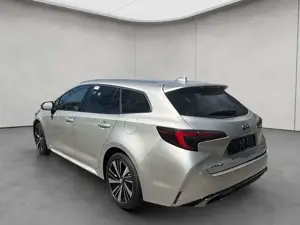 Toyota Corolla 2.0 Hybrid TS Teamplayer *Technik Paket* Bild 3