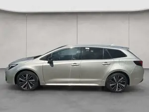 Toyota Corolla 2.0 Hybrid TS Teamplayer *Technik Paket* Bild 2