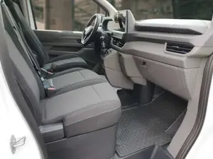 Volkswagen T7 Transporter T7 Kasten 2,0 TDi Kurz HFL Fenster AHK SHZ Kam Bild 4