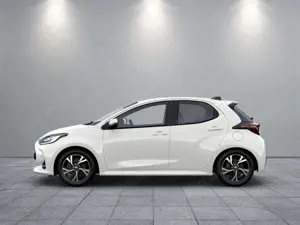 Toyota Yaris 1.5 Hybrid Teamplayer Comfort+Safety-Paket Bild 3