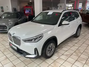 BMW iX1 20 eDrive, wie NEU nur 2.500KM TOP!