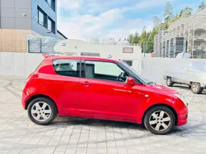 Suzuki Swift Swift 1.3 Benzin – Motor top Kupplung/TÜV NEU Bild 4
