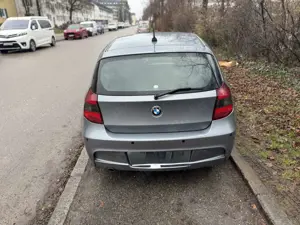 BMW 118 118i Aut. Bild 2