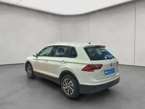 Volkswagen Tiguan 2.0 TSI 4Motion DSG Sound AHK Bild 3
