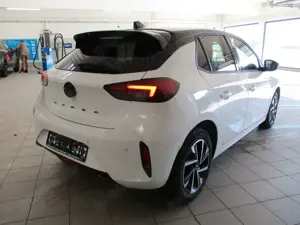 Opel Corsa F GS*AUTOMATIK*NAVI*SITZHEIZUNG*KAMERA*PDC Bild 4