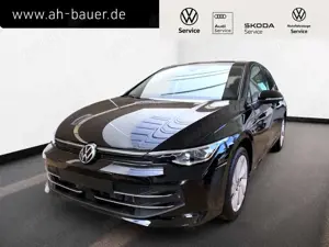 Volkswagen Golf VIII 1.5eTSI Style DSG AHK LED+ ACC