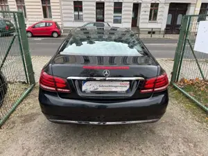 Mercedes-Benz E 200 Coupe Vollleder Navi PDC Bild 3