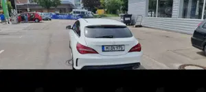 Mercedes-Benz CLA 220 Shooting Brake d 7G-DCT AMG Line Bild 2