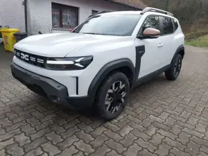 Dacia Duster 3 TCe130 4x4 EXTREME SOFORT! Weiss Grün u. A.