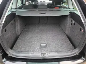 Skoda Octavia Combi 2.0 TDI DPF Elegance Bild 3