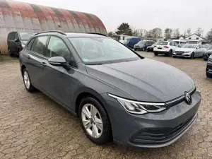 Volkswagen Golf VIII Variant 1.5 eTSI DSG Life Navi LED ACC