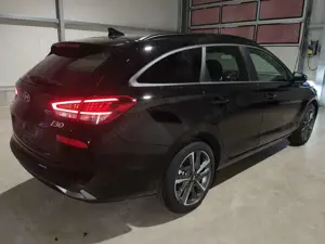 Hyundai i30 Kombi GO! PLUS 1.0 T-GDI 100 PS 7DCT Navi-Apple... Bild 4