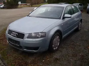 Audi A3 A3 1.6 Attraction Bild 3