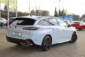 Peugeot 308 SW GT Hybrid Sitzheizung, Lenkradheizung Bild 3