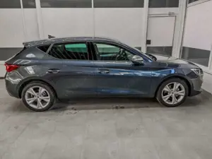 SEAT Leon FR 1.5 TSI MATRIX SHZ NAVI 1.5 TSI 85kW/115PS E... Bild 4