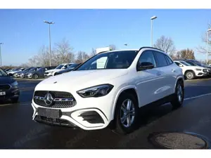 Mercedes-Benz GLA 200 Edition AMG Line Sportpaket AHK Navi LED  360 Kame