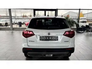 Suzuki Vitara 1.4 Comfort Facelift Navi LED Kamera ACC SitzHZG K Bild 3
