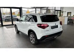 Suzuki Vitara 1.4 Comfort Facelift Navi LED Kamera ACC SitzHZG K Bild 2