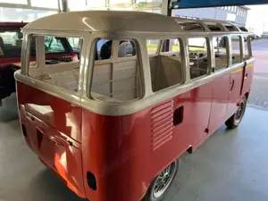 Volkswagen T1 23-Fenster Bus Samba Deluxe walkthrough M241 Bild 3
