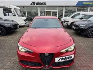 Alfa Romeo Giulia Veloce Q4+LEDER+XENON+8FACH+HARMAN+BREMBO+ACC+ Bild 2