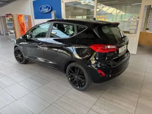 Ford Fiesta Fiesta 1.0 EcoBoost Hybrid Titanium (EURO 6d) Bild 2