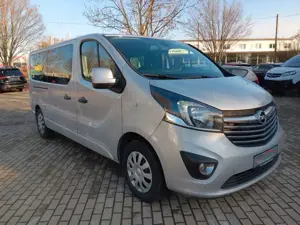 Opel Vivaro Bild 2
