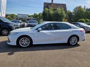 Toyota Camry Executive Leder Navi LED ACC Mehrzonenklima DAB e- Bild 2