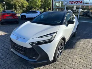 Toyota C-HR 1.8 Hybrid BlackWhite