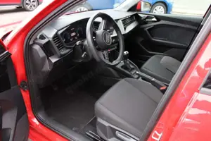 Audi A1 A1 30 Sportback 1.0.TFSI 110PS KAMERA Bild 4