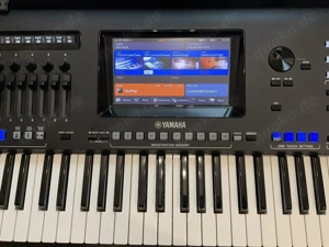 YAMAHA Genos leicht gebraucht, Versand frei Haus in OVP