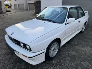 BMW M3 E30 100% Originalzustand Matching Numbers