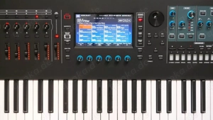 Roland Fantom 6 Keyboard Synthesizer Sampler Workstation 61 Tasten (wie neu)