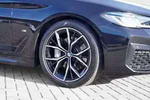 BMW 530 d xDrive Touring M Sport Head-Up AHK Laser 360Kame Bild 3