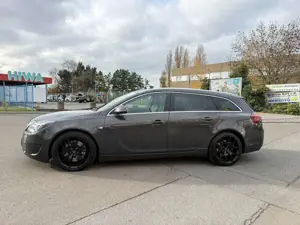 Opel Insignia OPC UNLIMITED 4x4 Sports Tourer Automatik (AHK)