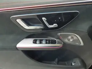 Mercedes-Benz 350 EQE 350+ AMG Airm PANO Premium Plus Bild 4