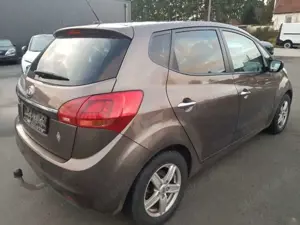 Kia Venga Spirit Anhängerkupplung Sandbeige Met. Bild 4