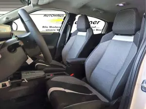 Opel Frontera Hybrid / Automatik / Allwetter / 7-Sitz Bild 4